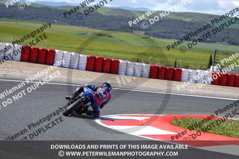 cadwell no limits trackday;cadwell park;cadwell park photographs;cadwell trackday photographs;enduro digital images;event digital images;eventdigitalimages;navarra;no limits trackdays;peter wileman photography;racing digital images;trackday digital images;trackday photos